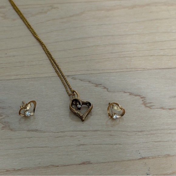 Gold Heart Pendant Necklace and Diamond Earrings Set - Picture 2 of 4